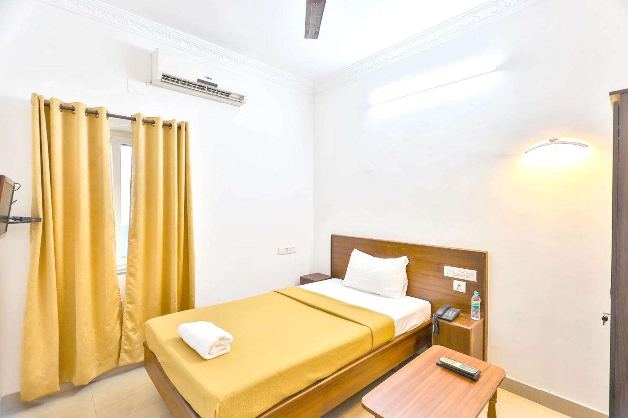 Hotel Golden Bliss Pondicherry Exterior foto